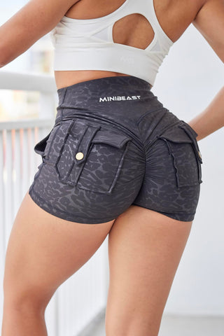 Curve Cargo EVO Shorts Pattern - Black Leopard