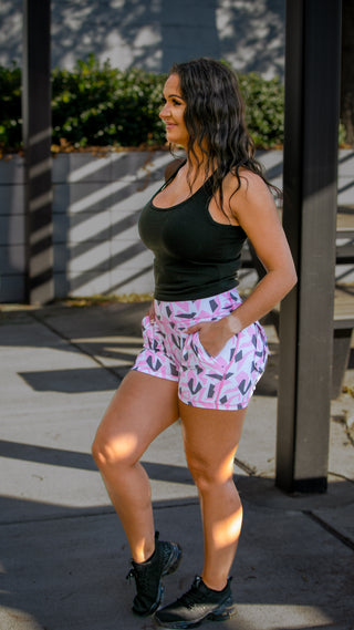 Curve Cargo EVO Shorts Pattern - Pink Aztec