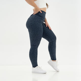 Curve Classic Leggings Pattern - Navy Cheetah