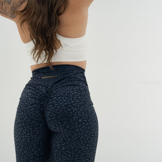 Curve Classic Leggings Pattern - Navy Cheetah