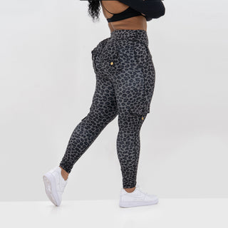 Curve Cargo EVO Leggings Pattern - Midnight Panther