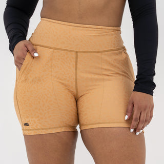 Curve Cargo EVO Shorts Pattern - Tan Cheetah