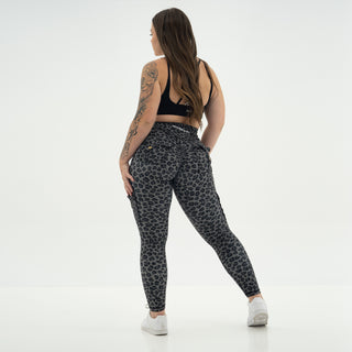 Curve Cargo Leggings Pattern - Midnight Panther