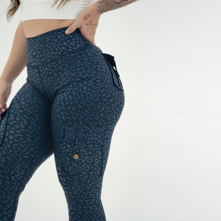 Curve Cargo Leggings Pattern - Navy Cheetah