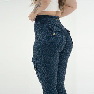 Curve Cargo Leggings Pattern - Navy Cheetah
