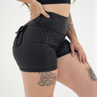 Curve Cargo Shorts Pattern - Black Python