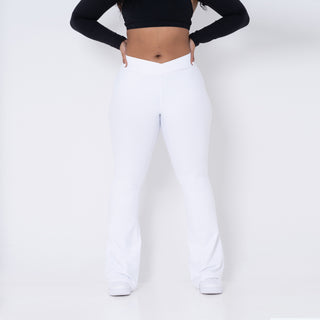 Curve-V Cargo Flare Leggings - White