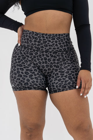 Curve Cargo Shorts Pattern - Midnight Panther