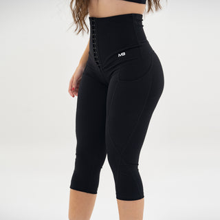 Defined Capris - Black