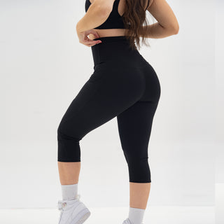 Defined Capris - Black