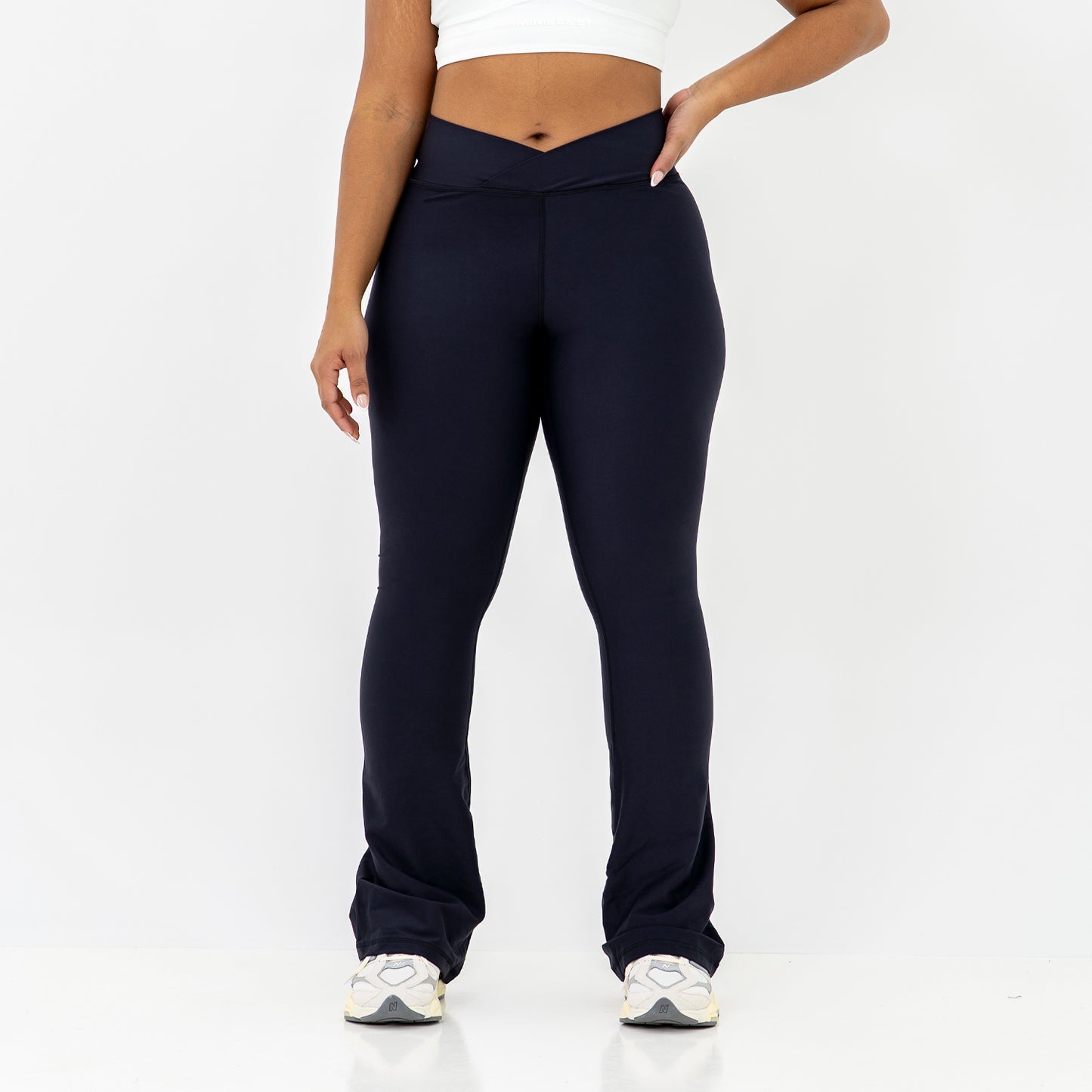 Shape-V Classic Flare Leggings