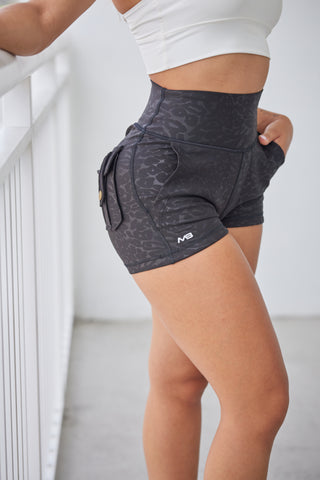 Curve Cargo EVO Shorts Pattern - Black Leopard