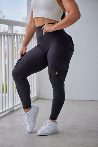Curve Cargo Leggings Pattern - Black Elixr