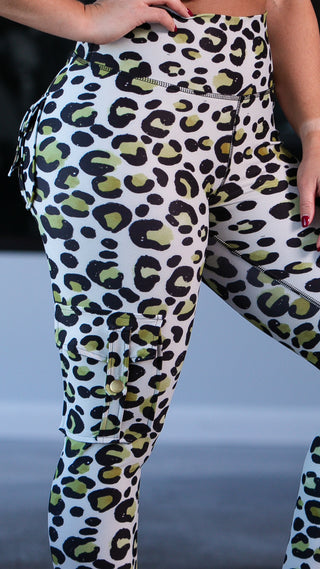 Curve Cargo Leggings Pattern - Safari