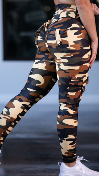 Curve Cargo Leggings Pattern - Safari Camo