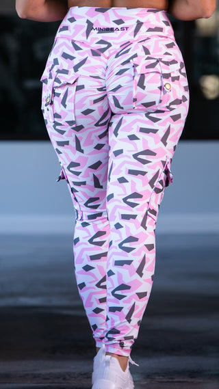 Curve Cargo Leggings Pattern - Pink Aztec