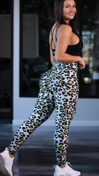 Curve Cargo Leggings Pattern - Safari