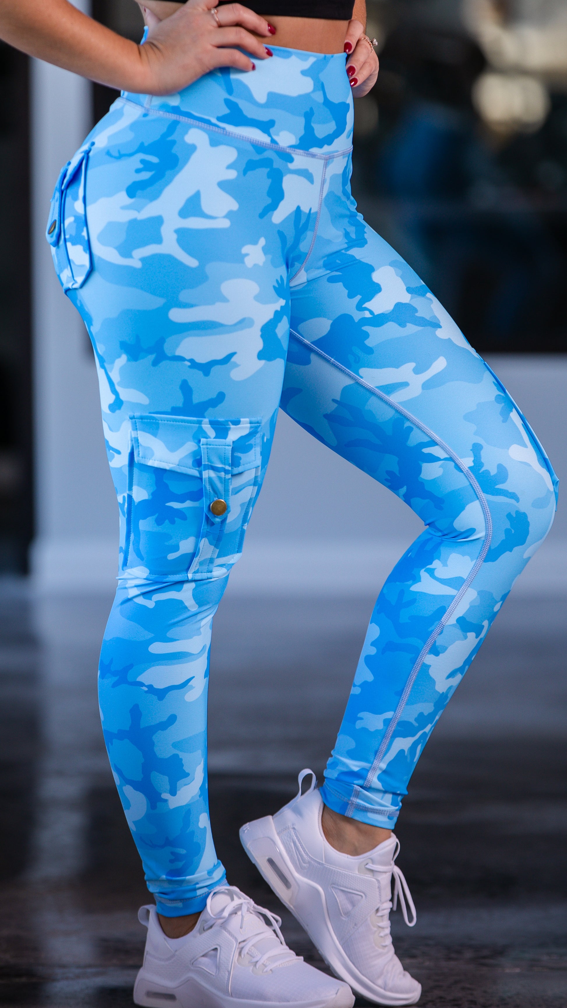 Leggings Depot Blue Lightning Crop Leggings (One Size) – Panterra Gallery