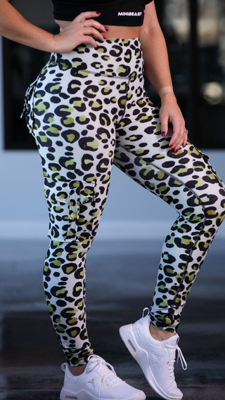 Curve Cargo Leggings Pattern - Safari