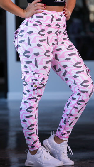 Curve Cargo Leggings Pattern - Pink Aztec